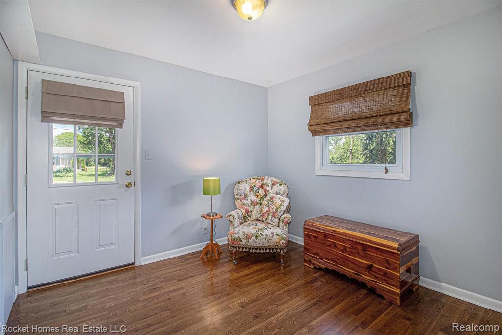 180 Montmorency Road Rochester Hills, MI 48307 - Photo 8 of 32