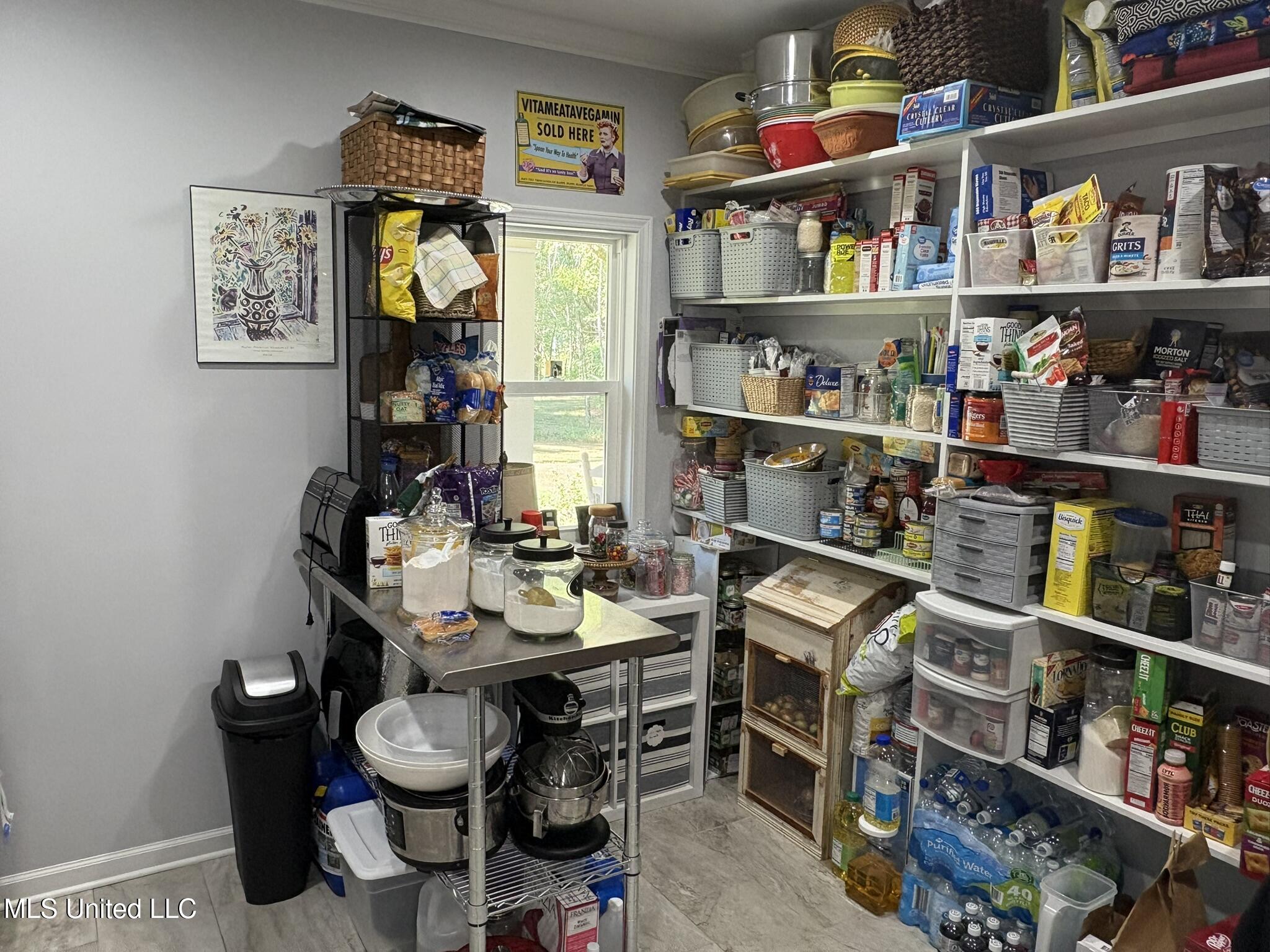 333 Paul White Road Como, MS 38619 - Photo 8 of 53 333 Paul White RD Pantry