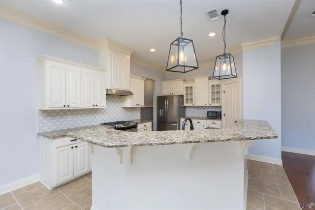 $373,000 | 7335 Oakview Drive, Zachary, LA 70791