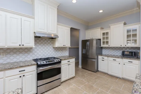$363,000 | 7335 Oakview Drive, Zachary, LA 70791