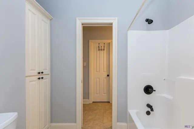 $373,000 | 7335 Oakview Drive, Zachary, LA 70791