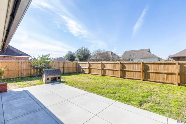 $373,000 | 7335 Oakview Drive, Zachary, LA 70791