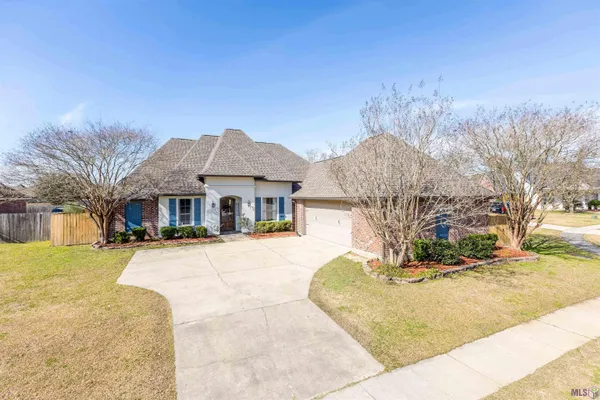 $363,000 | 7335 Oakview Drive, Zachary, LA 70791