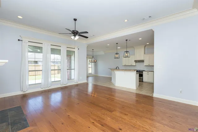 $373,000 | 7335 Oakview Drive, Zachary, LA 70791