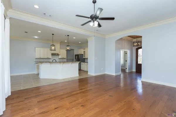 $363,000 | 7335 Oakview Drive, Zachary, LA 70791