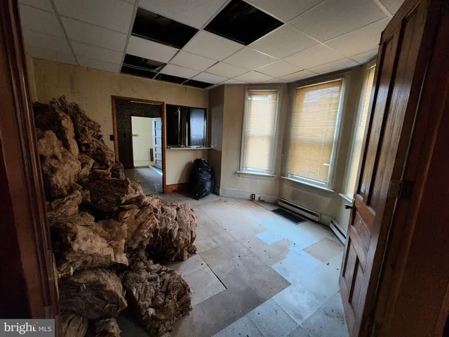 a view of walk in closet