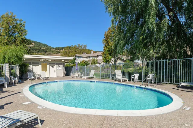 $999,000 | 39 Little Creek Lane, Novato, CA 94945