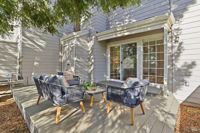 $999,000 | 39 Little Creek Lane, Novato, CA 94945