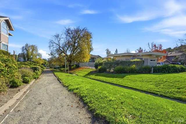$999,000 | 39 Little Creek Lane, Novato, CA 94945