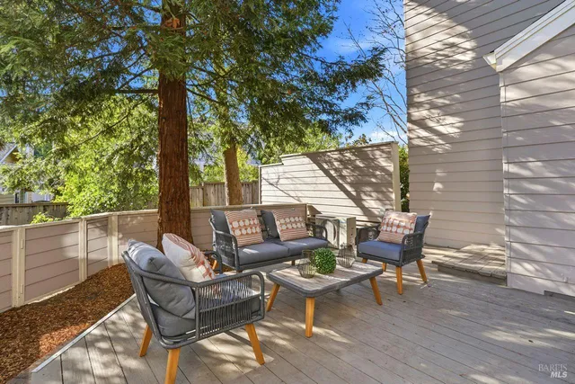 $999,000 | 39 Little Creek Lane, Novato, CA 94945