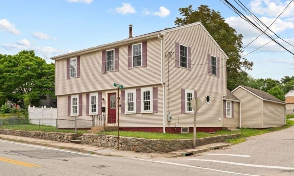 73 South Main Street Coventry, RI 02816 - Photo 2 of 46 Gallery Image 2