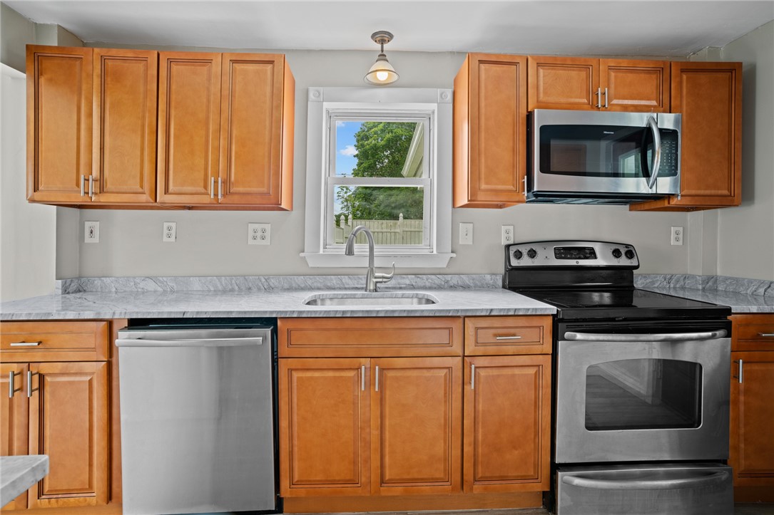 73 South Main Street Coventry, RI 02816 - Photo 5 of 46 Gallery Image 5