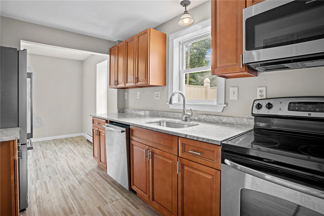 73 South Main Street Coventry, RI 02816 - Photo 6 of 46 Gallery Image 6