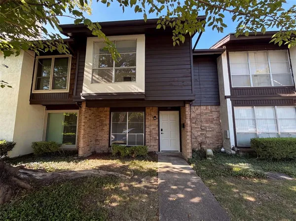 $175,000 | 260 Rolling Hills Place, Lancaster, TX 75146