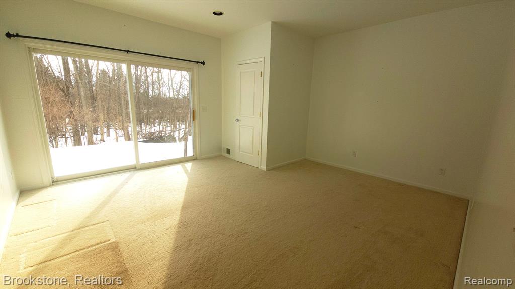 7090 Linden Road Fenton, MI 48430 - Photo 20 of 26
