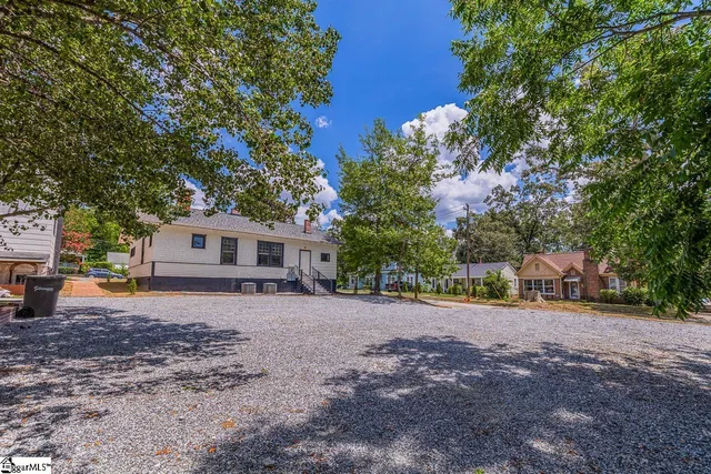 $1,400 | 536 Peronneau Street, Unit B, Spartanburg, SC 29306