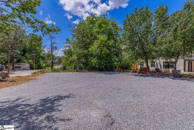 $1,400 | 536 Peronneau Street, Unit B, Spartanburg, SC 29306