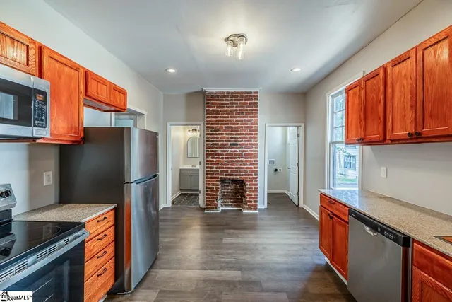 $1,400 | 536 Peronneau Street, Unit B, Spartanburg, SC 29306