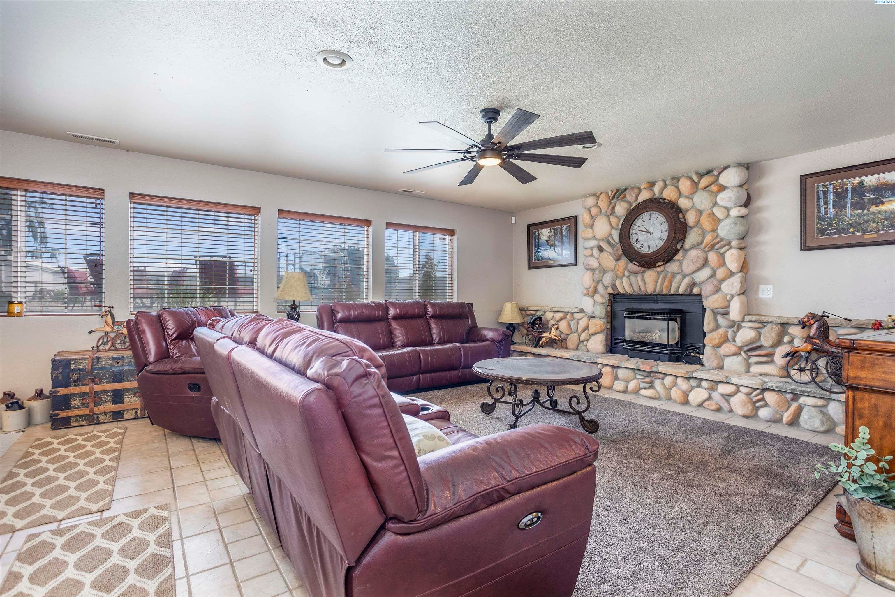 2771 Boundary Road Mabton, WA 98935 - Photo 6 of 49 Gallery Image 6