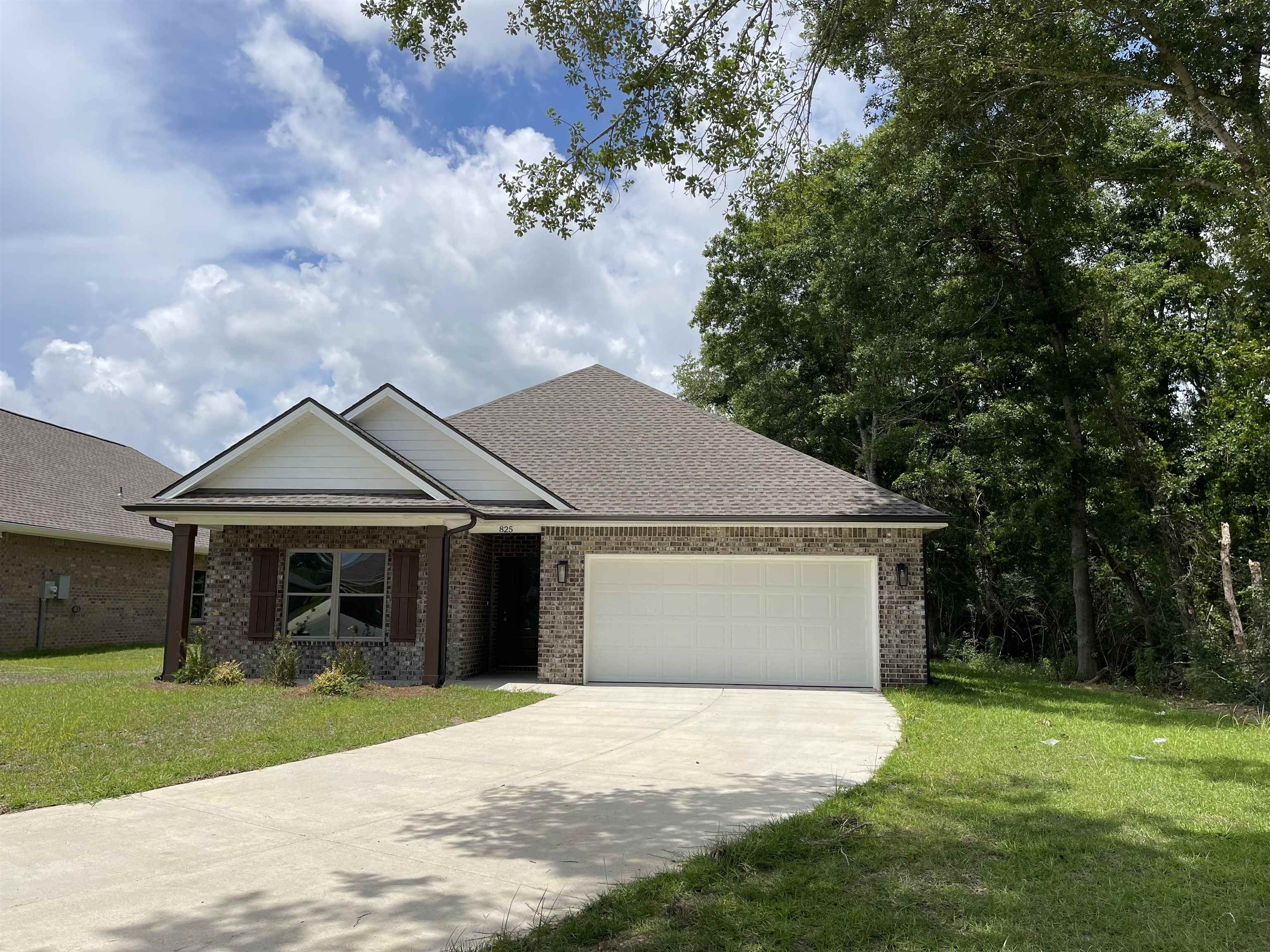 825 Ginger Lee Street Foley, AL 36535 - Photo 1 of 7 Front of Home