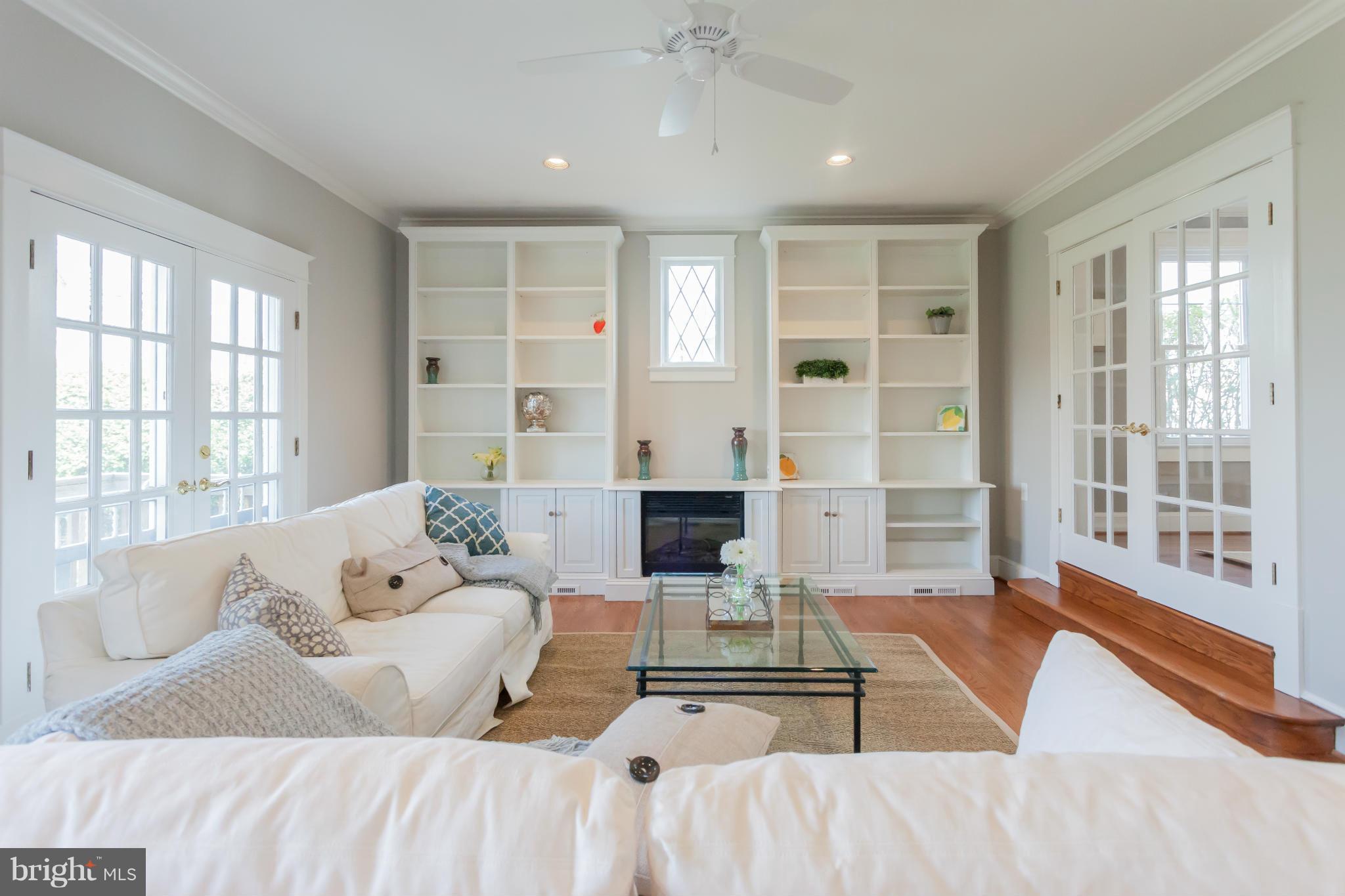 2531 Key Boulevard Arlington, VA 22201 - Photo 10 of 19 a living room with furniture wooden floor and large window