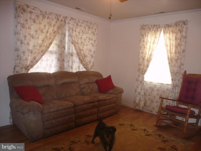 3 Lingate Road Owings Mills, MD 21117 - Photo 4 of 8 Living Room