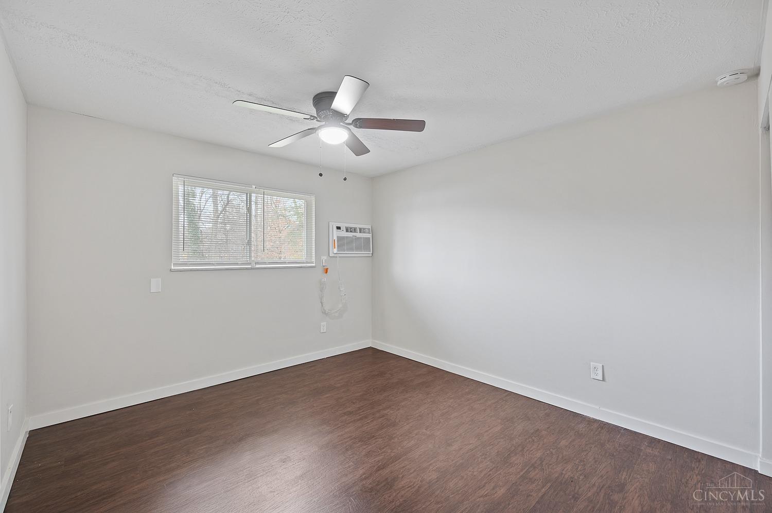 6449 Montgomery Road, Unit 14 Cincinnati, OH 45213 - Photo 16 of 20