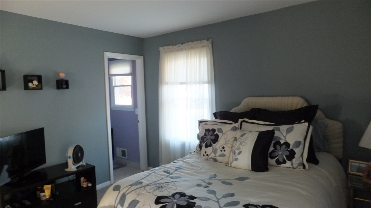 11307 Diamond Park Road Interlochen, MI 49643 - Photo 11 of 30 1840506-10.JPG