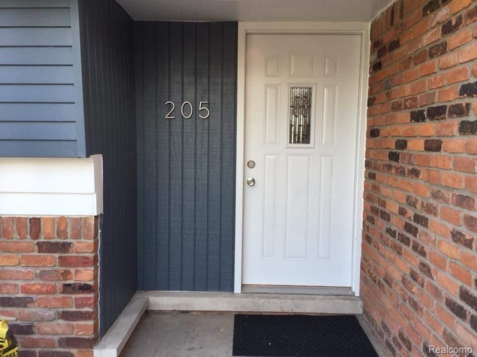 205 Buckingham Road Canton, MI 48188 - Photo 2 of 27 FB_IMG_1547331979646.jpg