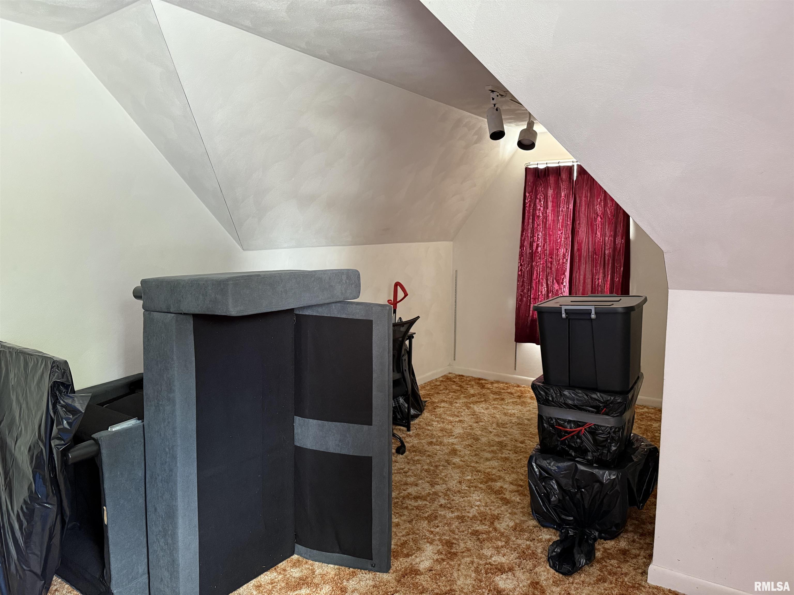 528 North Ave A Canton, IL 61520 - Photo 16 of 23