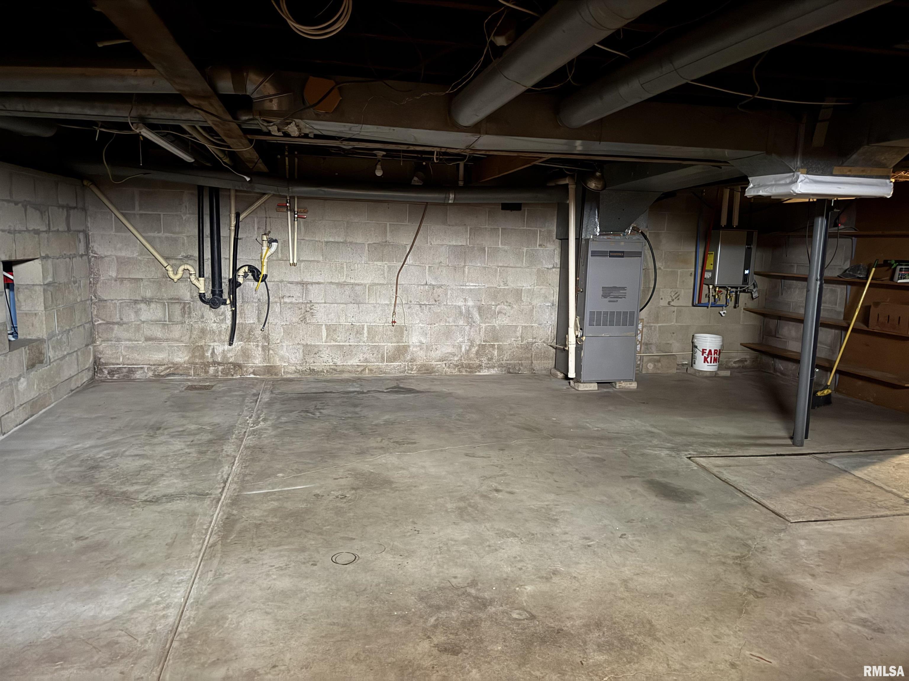 528 North Ave A Canton, IL 61520 - Photo 19 of 23