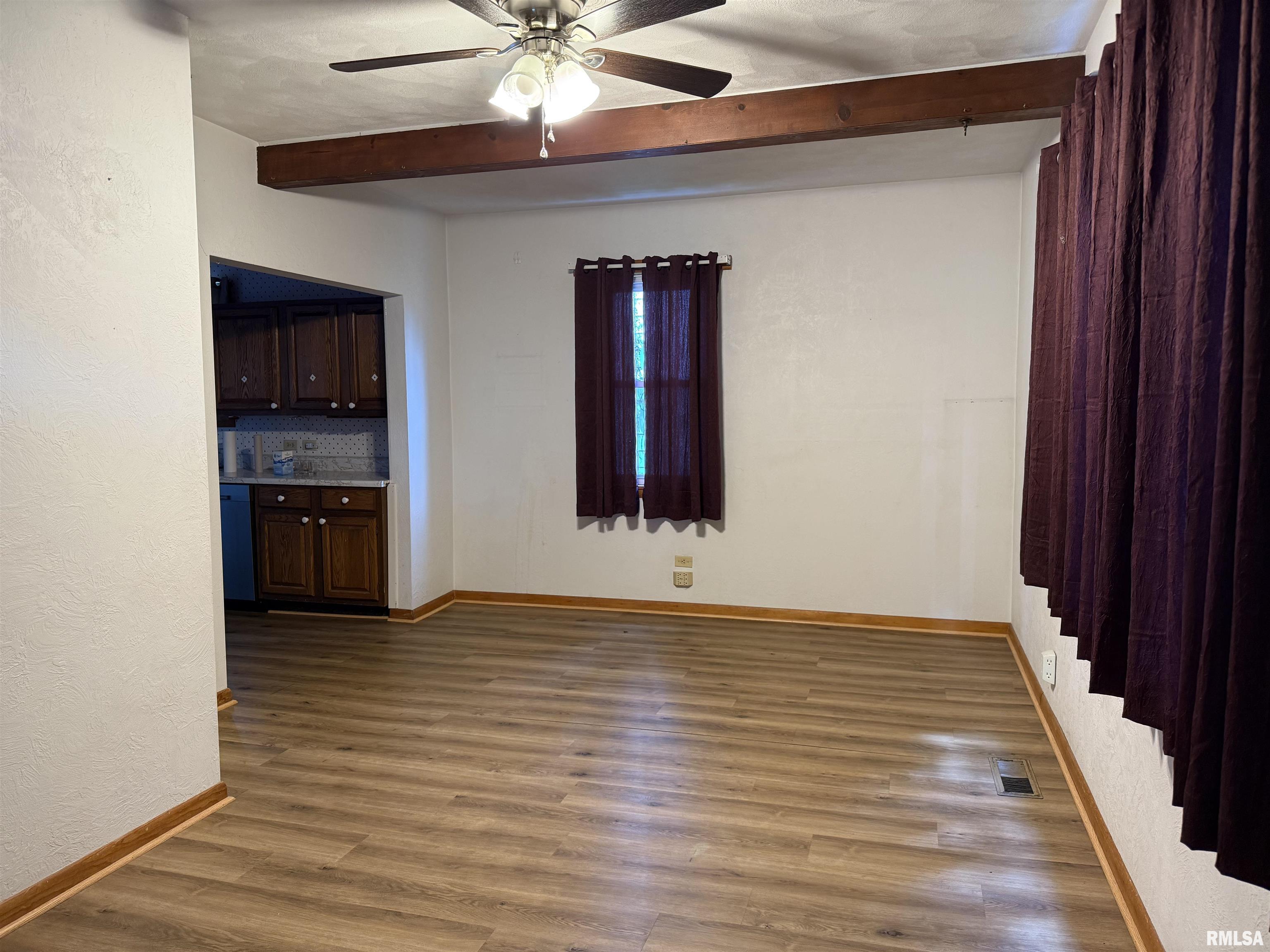 528 North Ave A Canton, IL 61520 - Photo 6 of 23