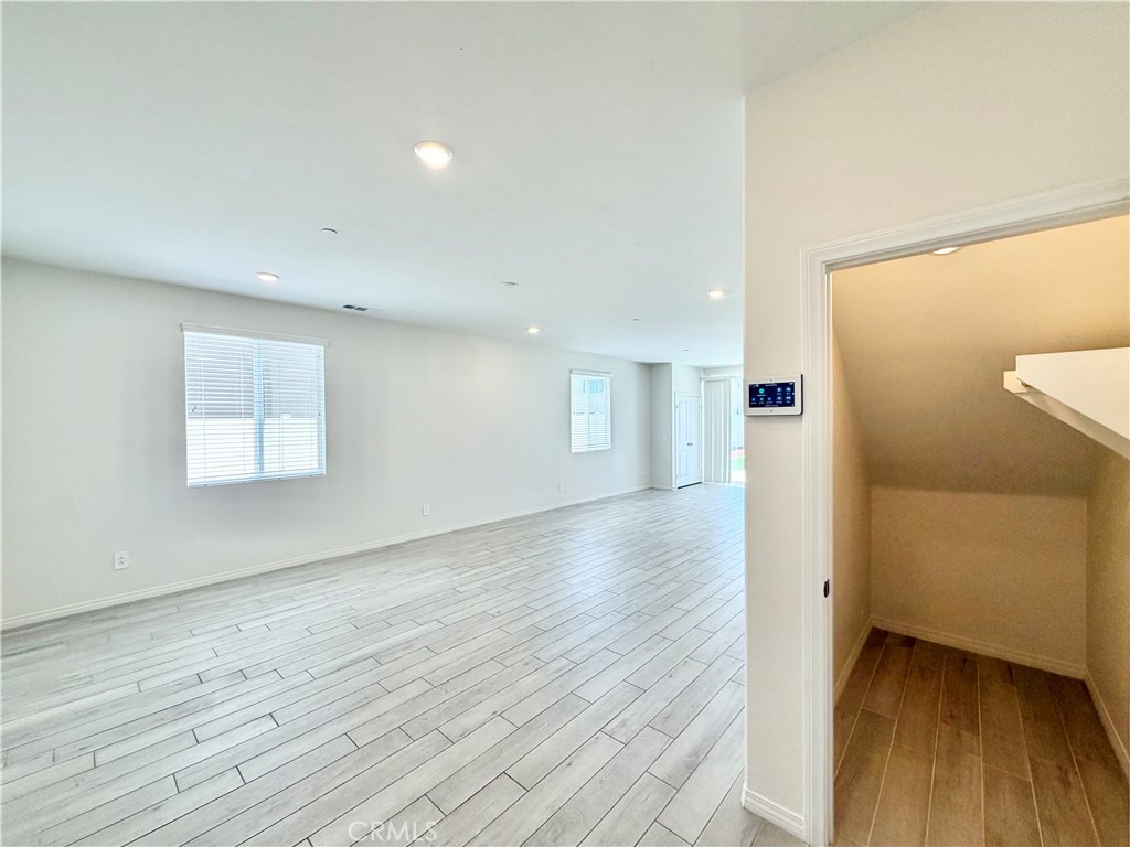 29949 Ballast Road Menifee, CA 92584 - Photo 5 of 41