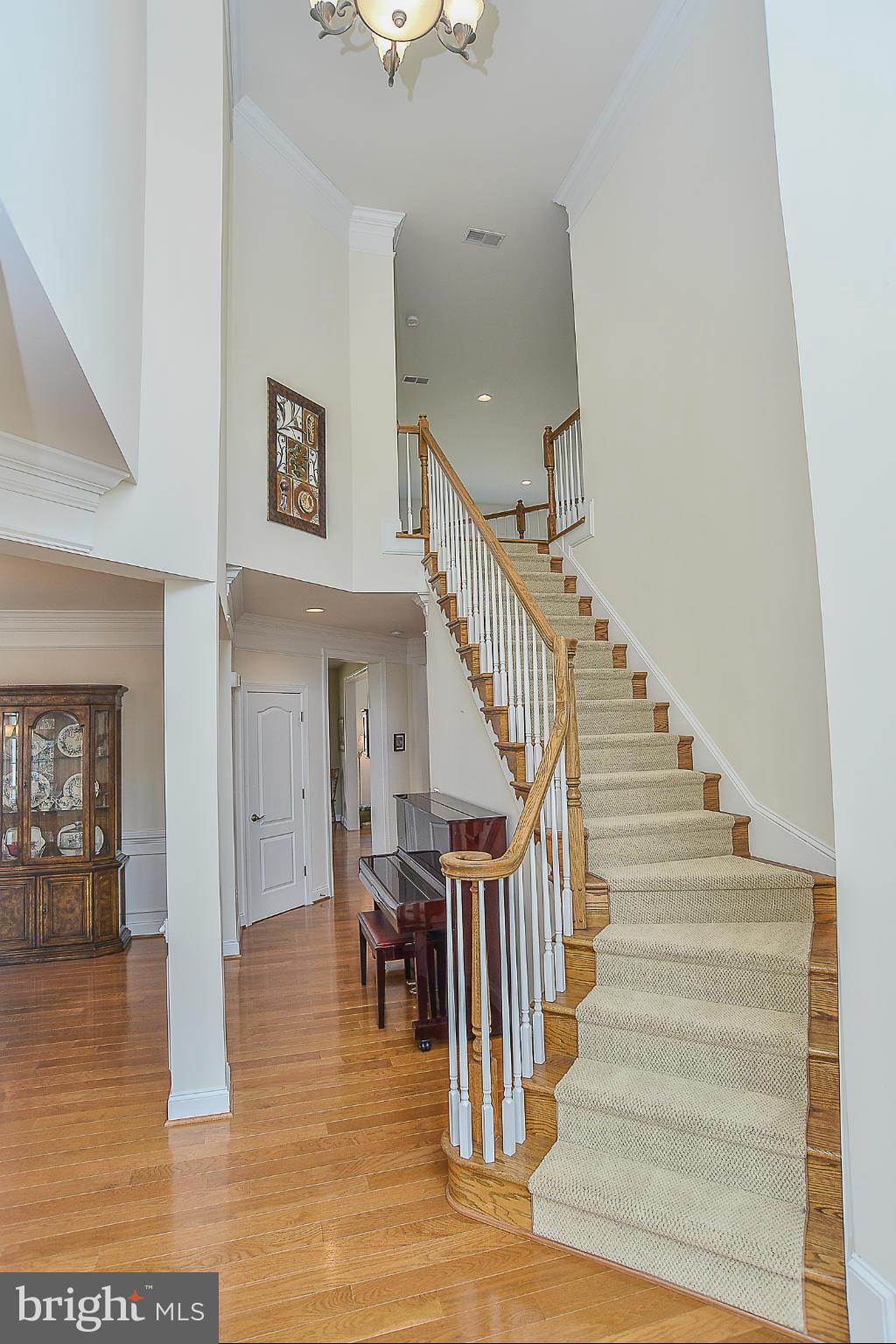 7714 Huntsman Boulevard Springfield, VA 22153 - Photo 2 of 30 Foyer