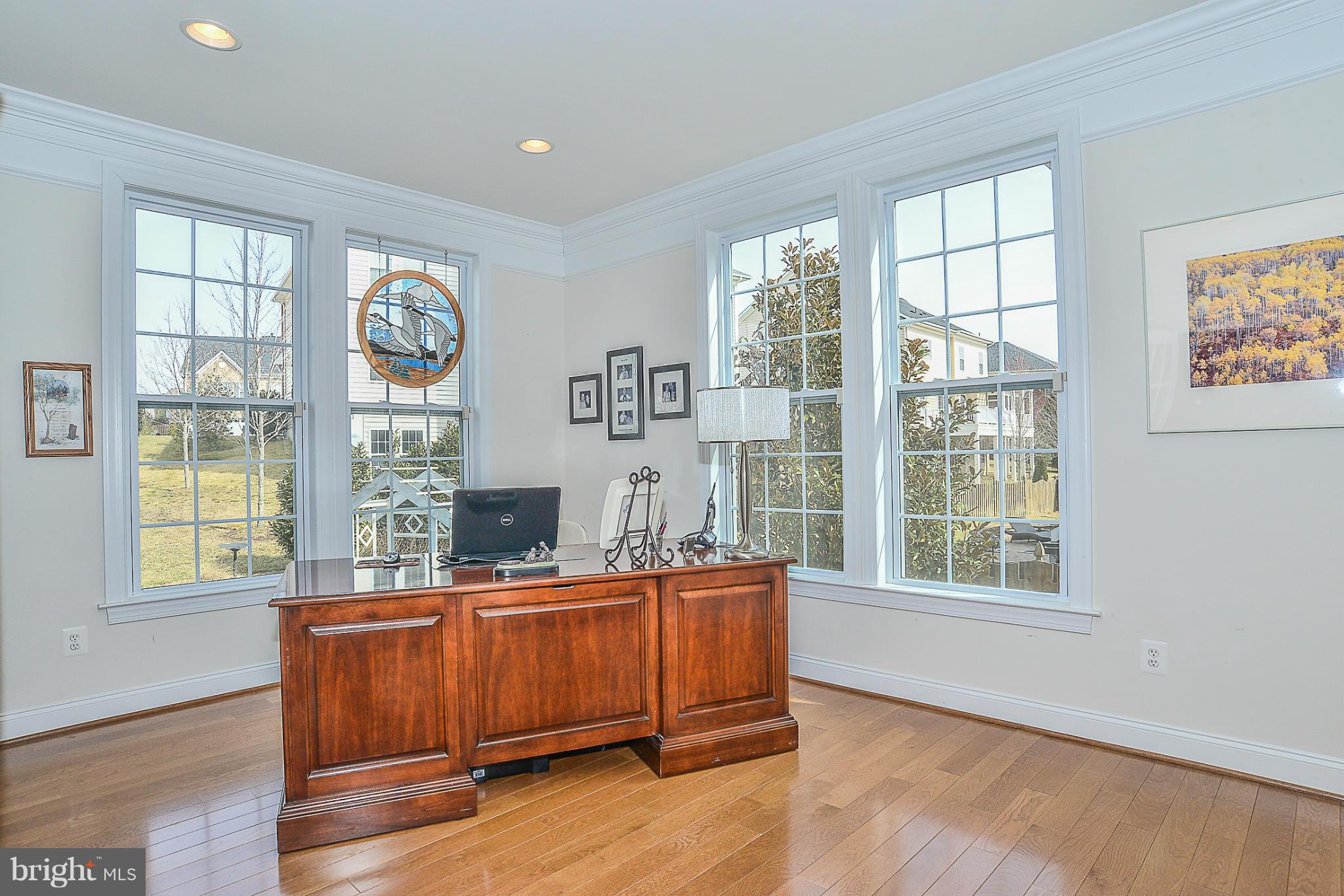 7714 Huntsman Boulevard Springfield, VA 22153 - Photo 15 of 30 Spacious den/study