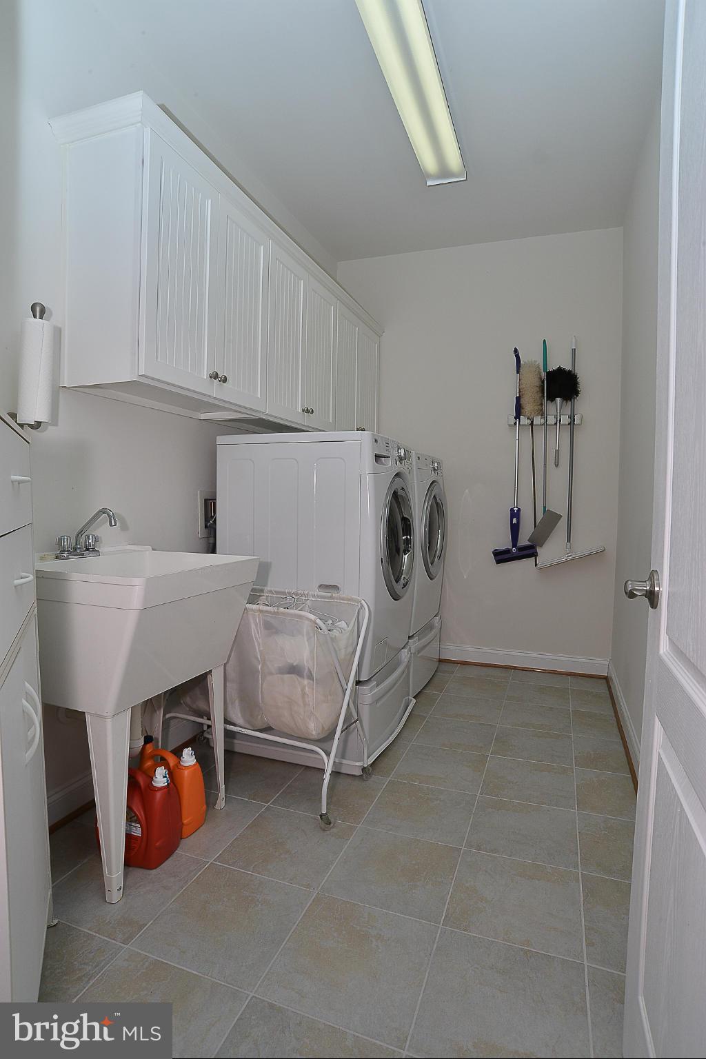 7714 Huntsman Boulevard Springfield, VA 22153 - Photo 21 of 30 Separate Laundry room