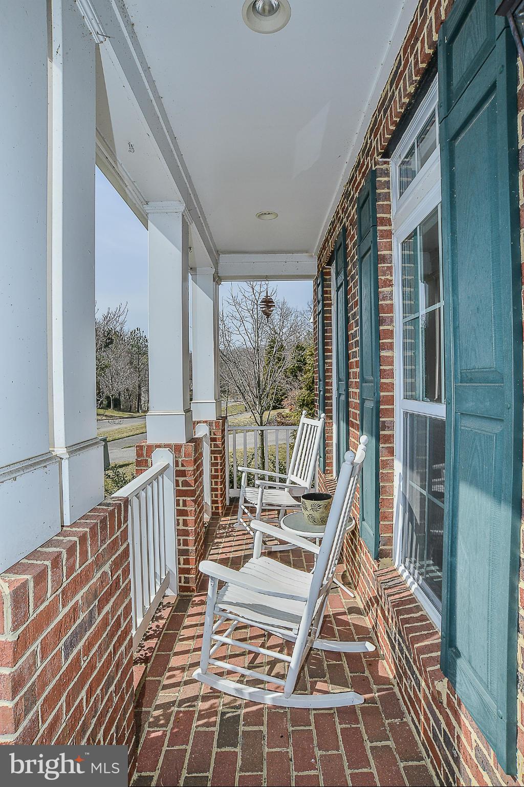 7714 Huntsman Boulevard Springfield, VA 22153 - Photo 28 of 30 Front porch