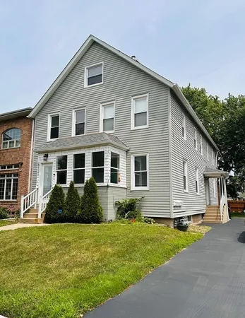 $2,500 | 8133 Laramie Avenue, Unit 1, Skokie, IL 60077