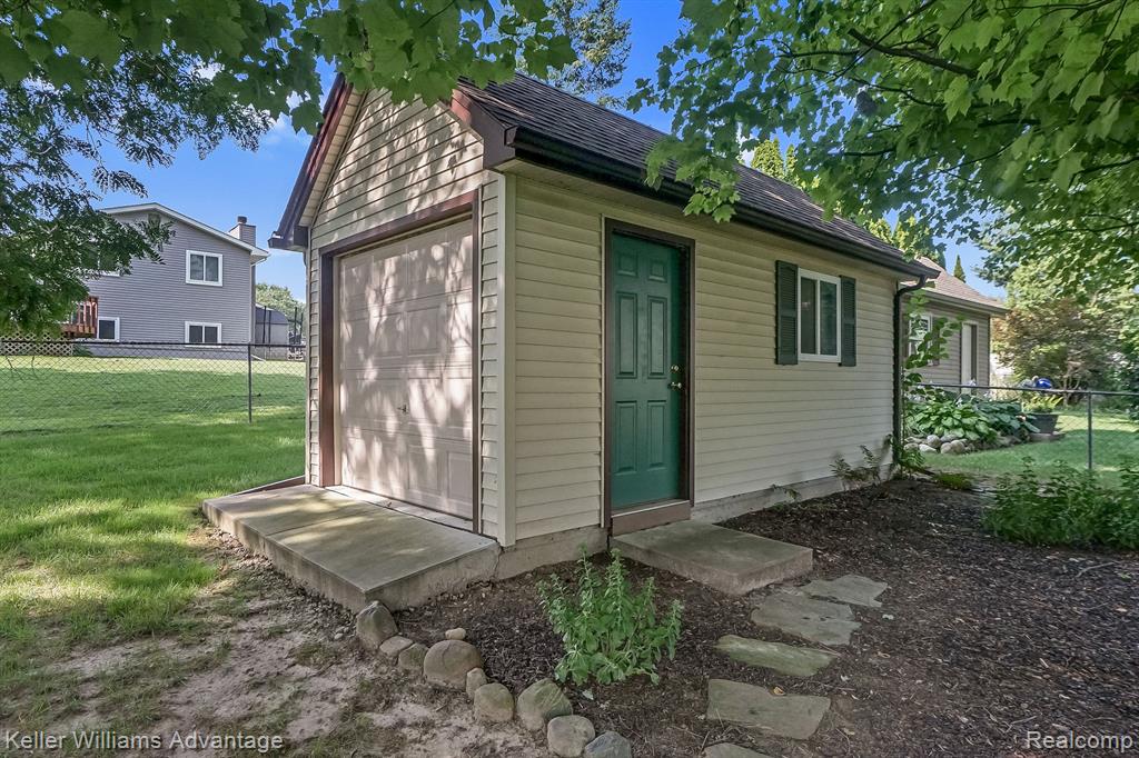 3649 Loon Lake Road Wixom, MI 48393 - Photo 19 of 19