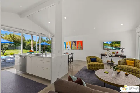 $1,095,000 | 541 North Cantera Circle, Palm Springs, CA 92262