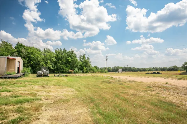 $795,000 | 30 Red Tip Lane, Brenham, TX 77833