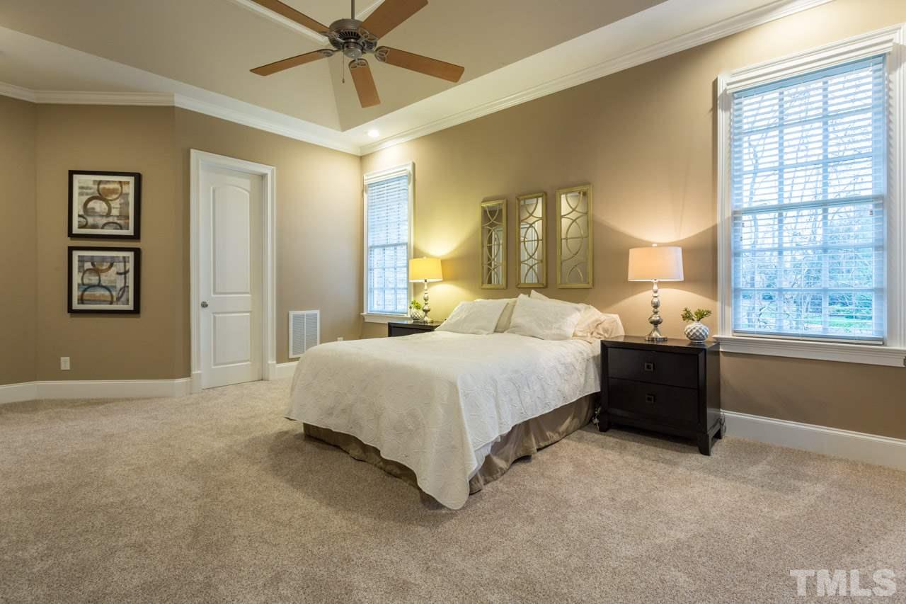 5204 Wynneford Way Raleigh, NC 27614 - Photo 12 of 26 Gallery Image 12