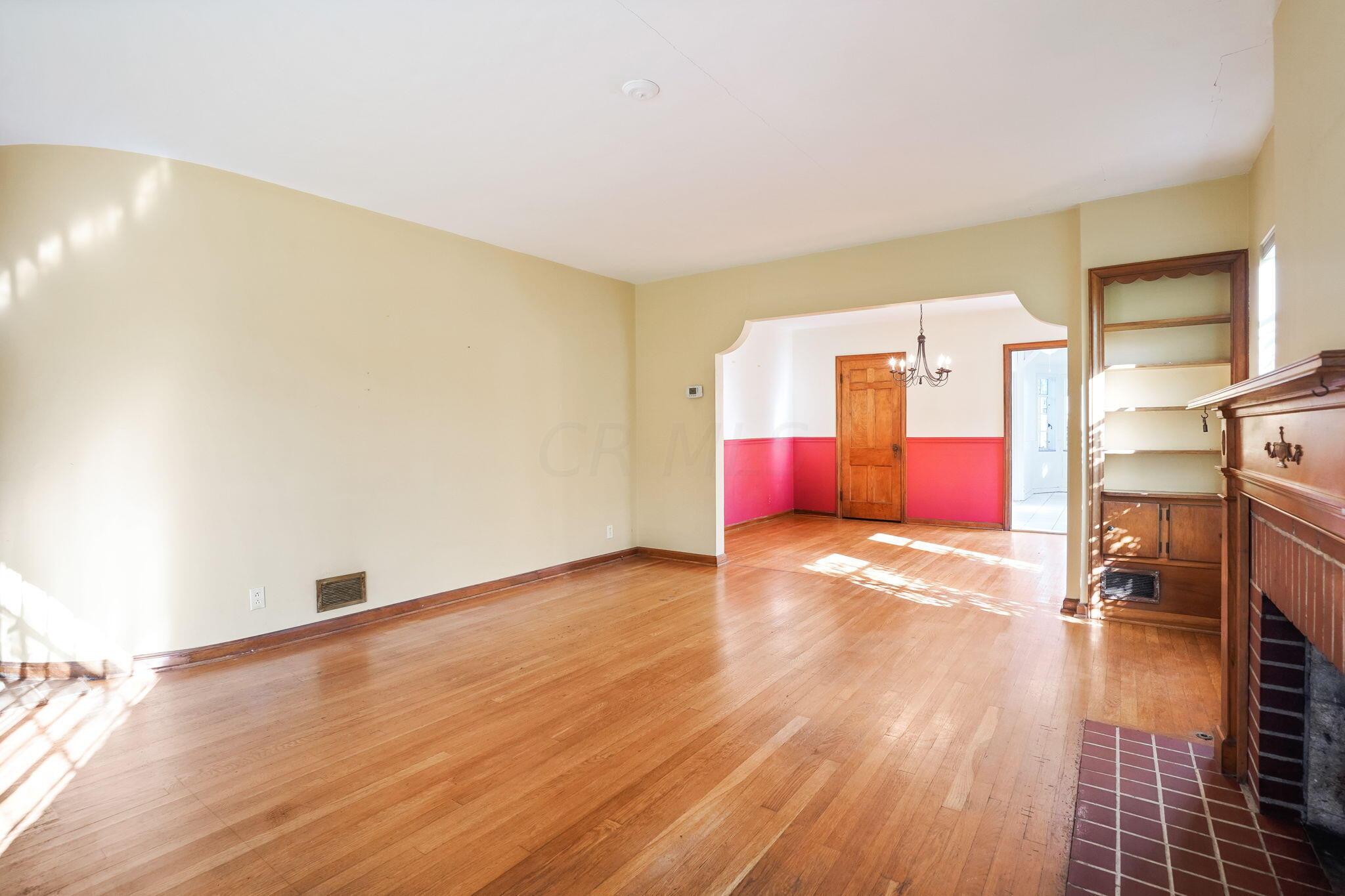 3266 Wicklow Road Columbus, OH 43204 - Photo 5 of 37 6-web-or-mls-DSC01456
