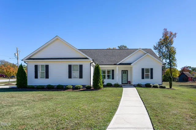 a front view of house with yard