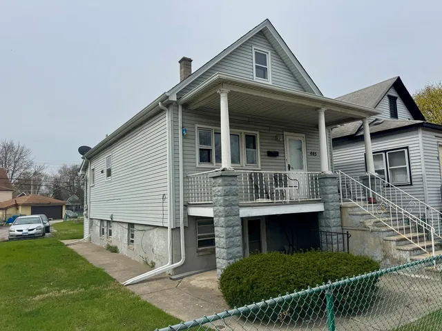 $89,900 | 445 State Street, Calumet City, IL 60409