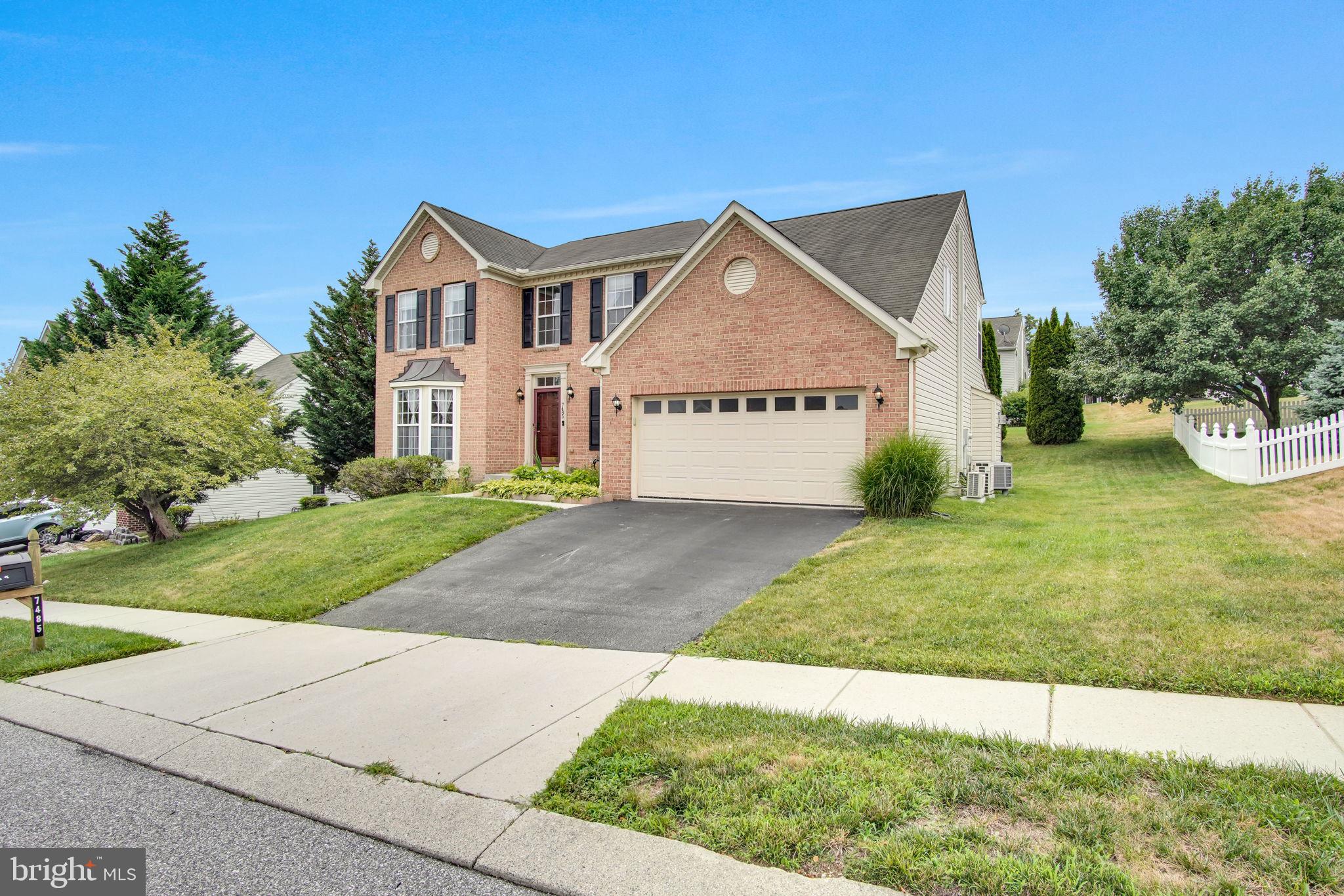 7485 Seneca Ridge Drive York, PA 17403 - Photo 4 of 40