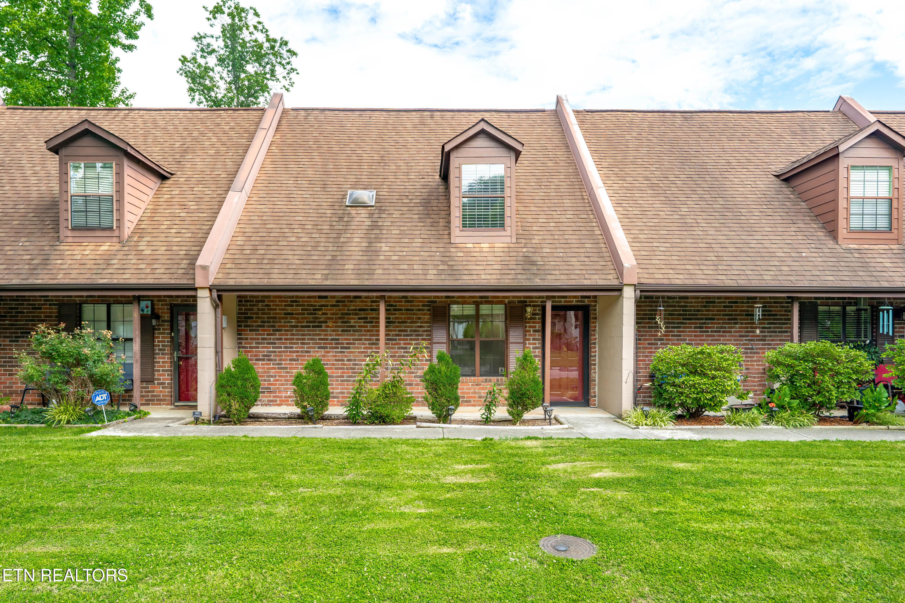 2702 Sood Road, Unit 3 Knoxville, TN 37921 - Photo 2 of 30 2702 Sood Rd #3, Knoxville, TN 37921