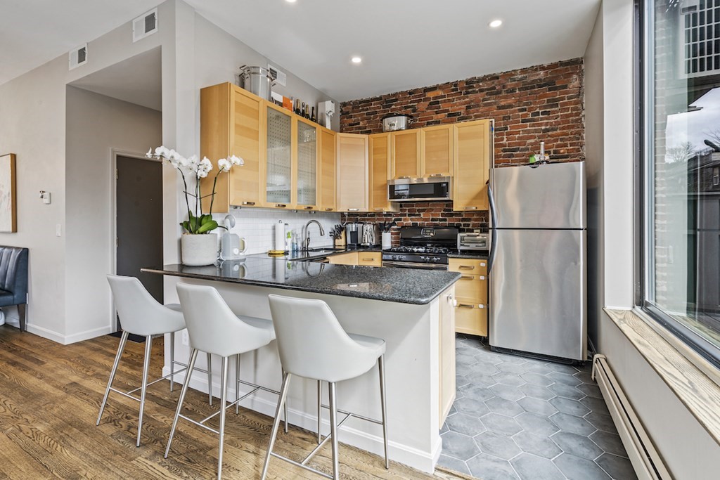 74 Appleton Street, Unit 3 Boston, MA 02116 - Photo 8 of 21 Gallery Image 8