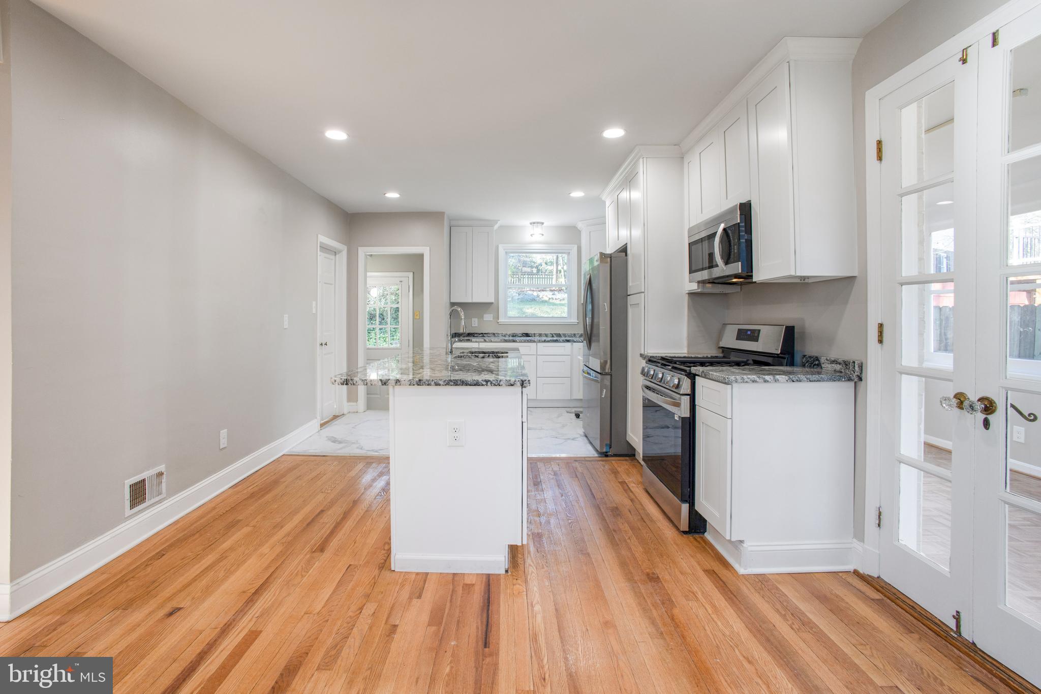 4635 Briarclift Road Baltimore, MD 21229 - Photo 11 of 48