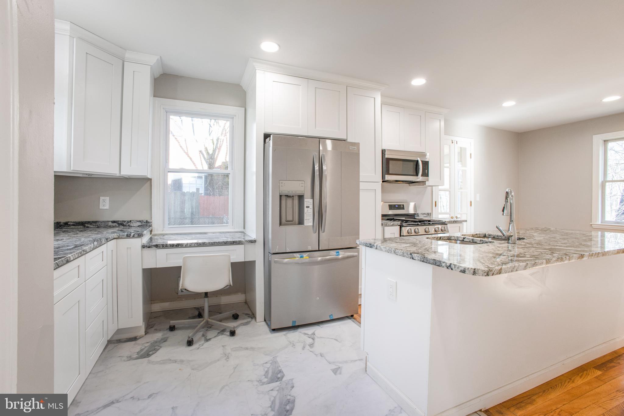 4635 Briarclift Road Baltimore, MD 21229 - Photo 12 of 48